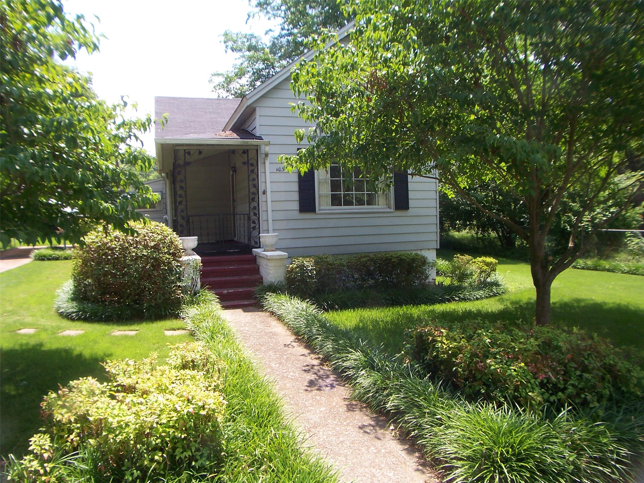 1103 Elm St, Lagrange, GA 30240 photo 2