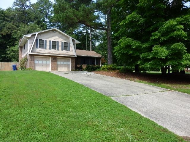 1661 Eldonlas Ct, Stone Mountain, GA 30087 photo 4