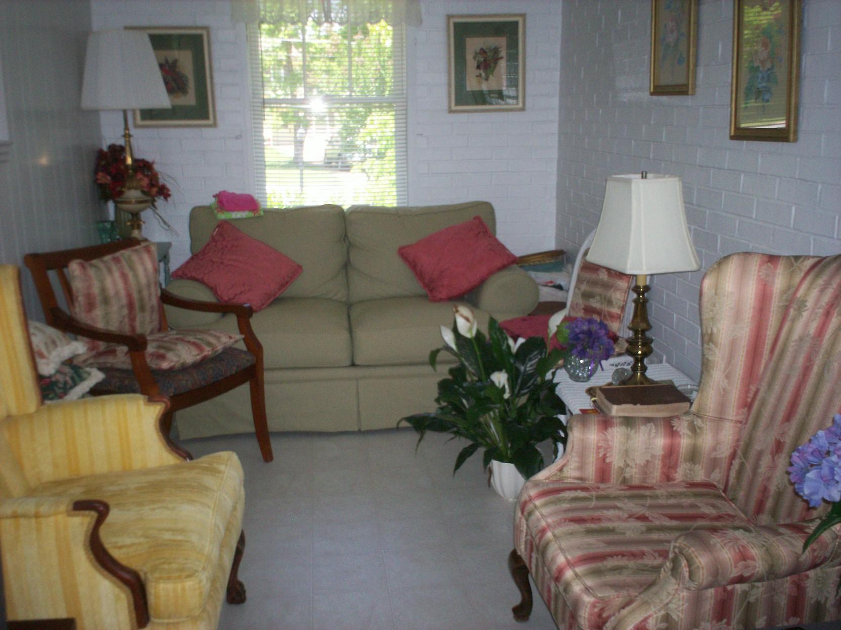 111 N Chilton Cres, Lagrange, GA 30240 photo 4