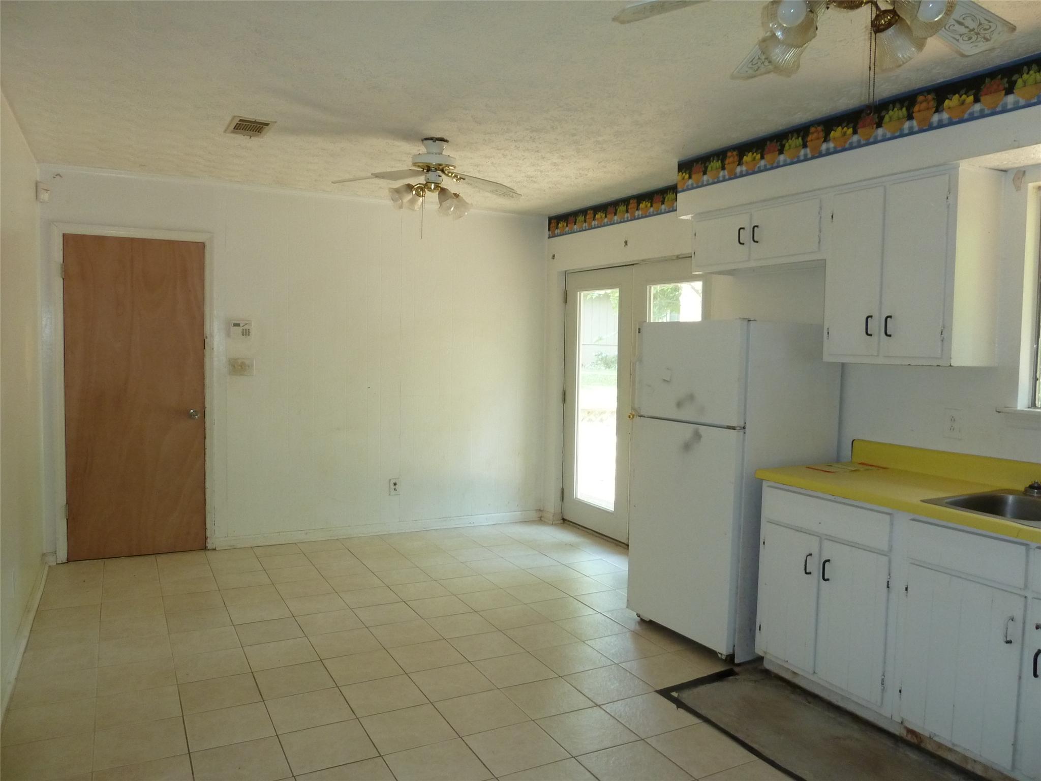 2881 Panther Ct, Rex, GA 30273 photo 5