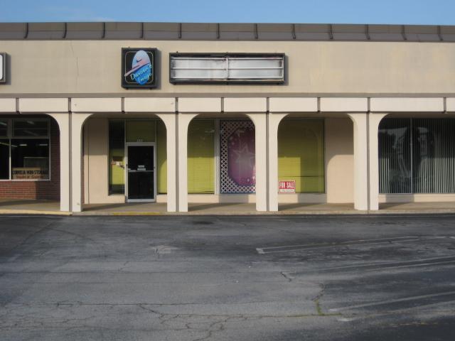 496 Towne Centre Dr, Cornelia, GA 30531 photo 1