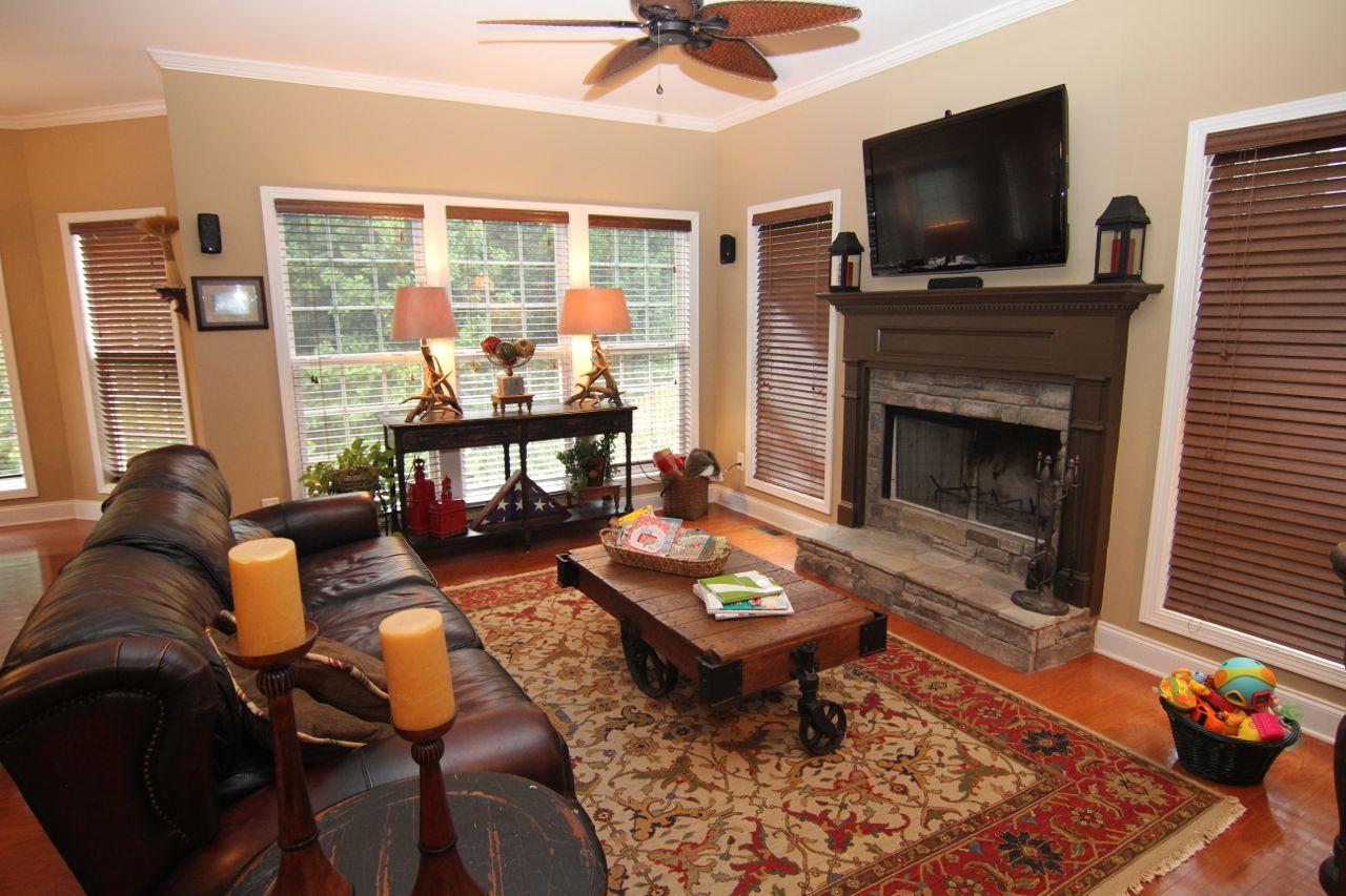 3940 Suwanee Bend Dr, Suwanee, GA 30024 photo 12