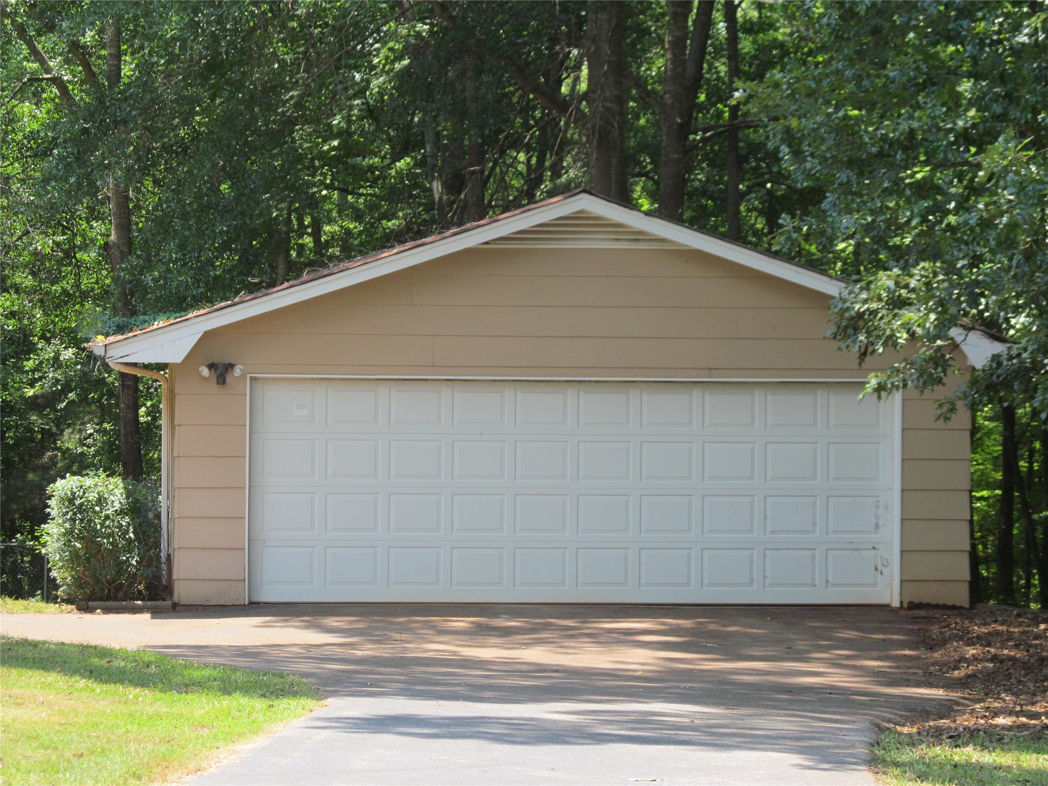 721 Whitaker, Lagrange, GA 30240 photo 12