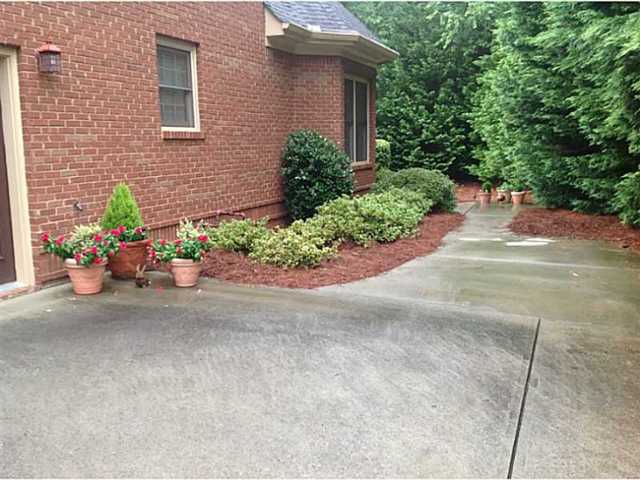 4017 Leprechan Way, Duluth, GA 30097 photo 3
