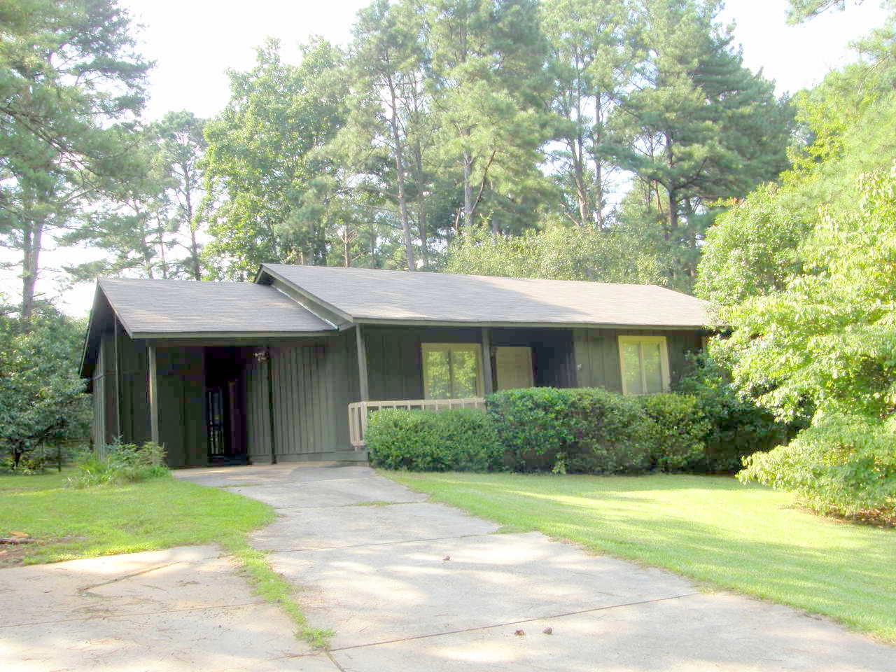 4453 Rex Rd, Rex, GA 30273 photo 1