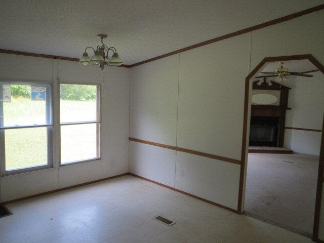 325 Kathleen Ct, Comer, GA 30629 photo 6