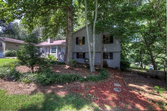 2255 Post Oak Dr, Duluth, GA 30097 photo 2