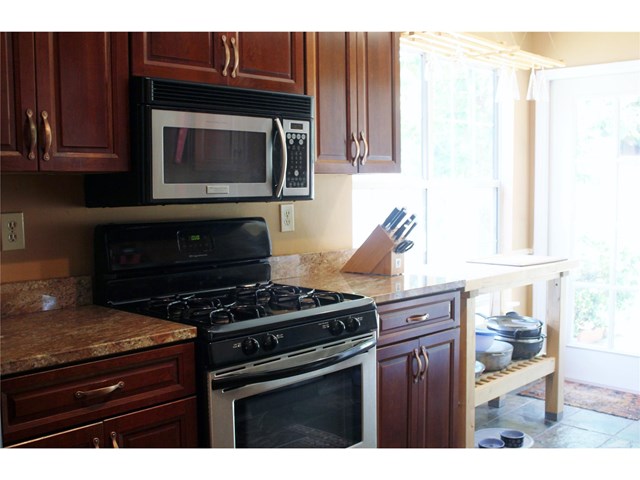 3585 Park Bluff Ln, Duluth, GA 30096 photo 2