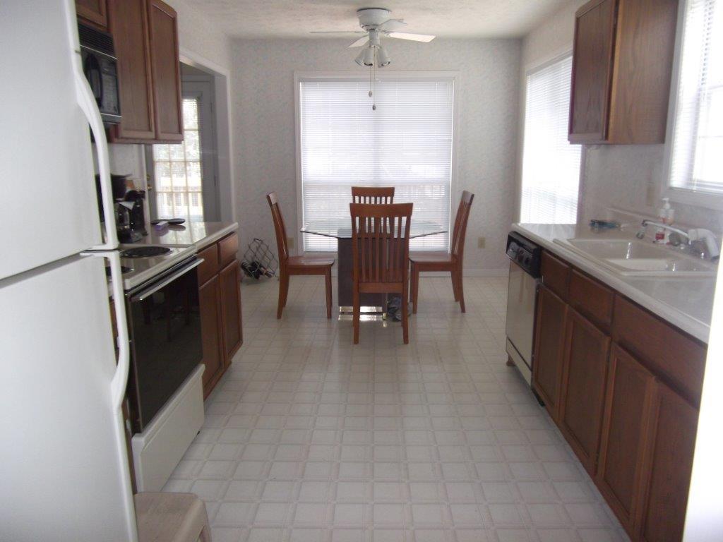 2390 Bretdale Rd, Duluth, GA 30096 photo 9