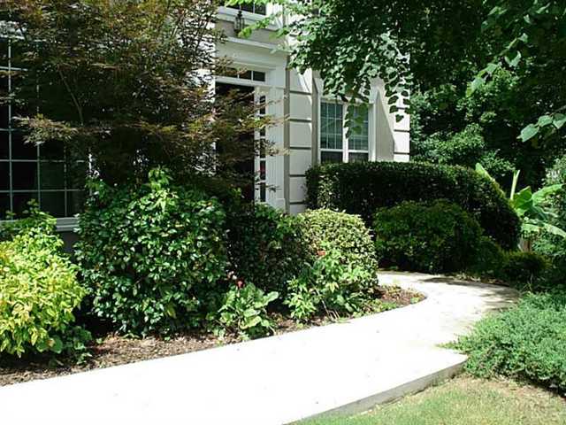 305 Saint Devon Xing, Duluth, GA 30097 photo 2