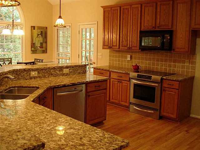 305 Saint Devon Xing, Duluth, GA 30097 photo 3