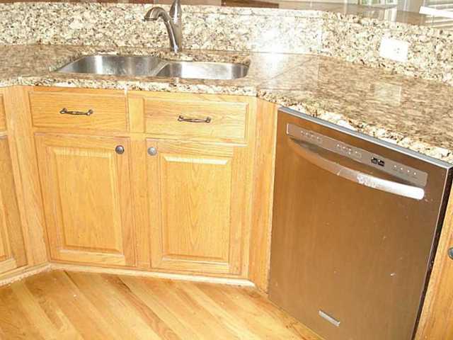 305 Saint Devon Xing, Duluth, GA 30097 photo 7