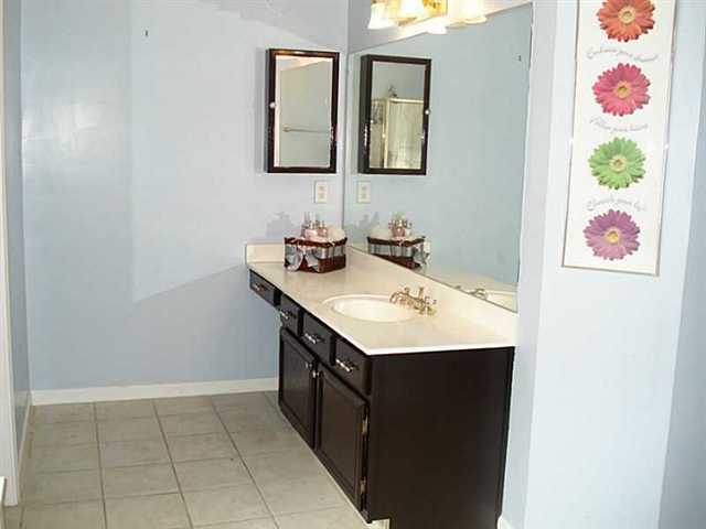 305 Saint Devon Xing, Duluth, GA 30097 photo 18