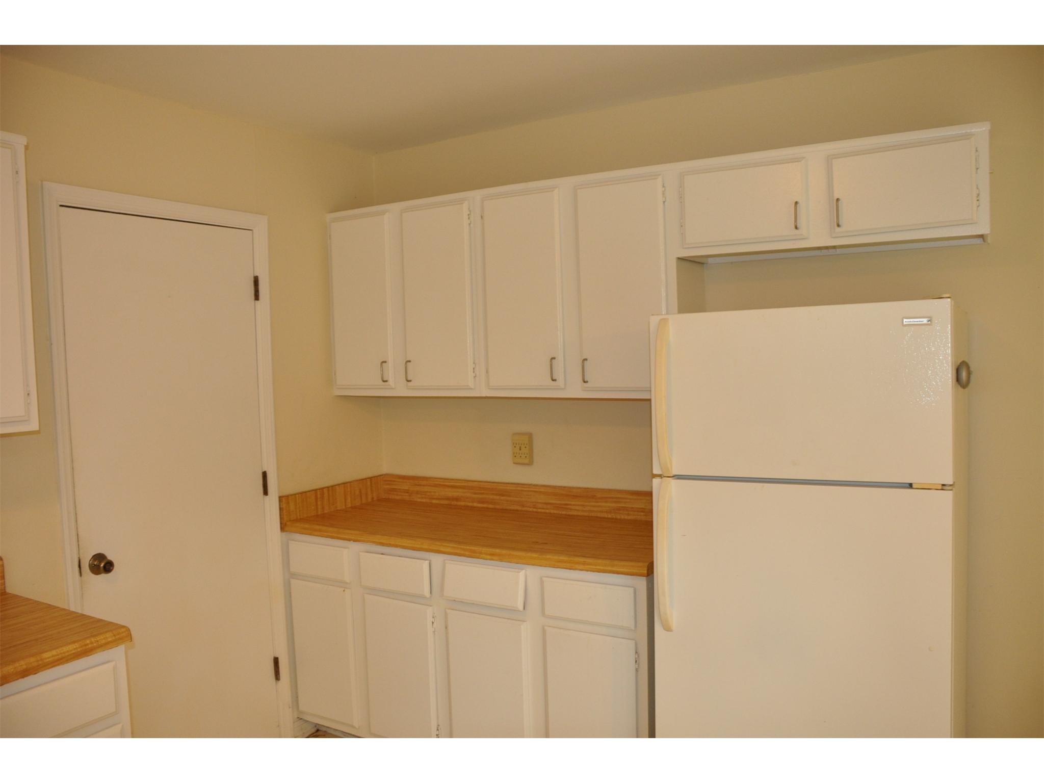3245 Montheath Ct, Duluth, GA 30096 photo 3