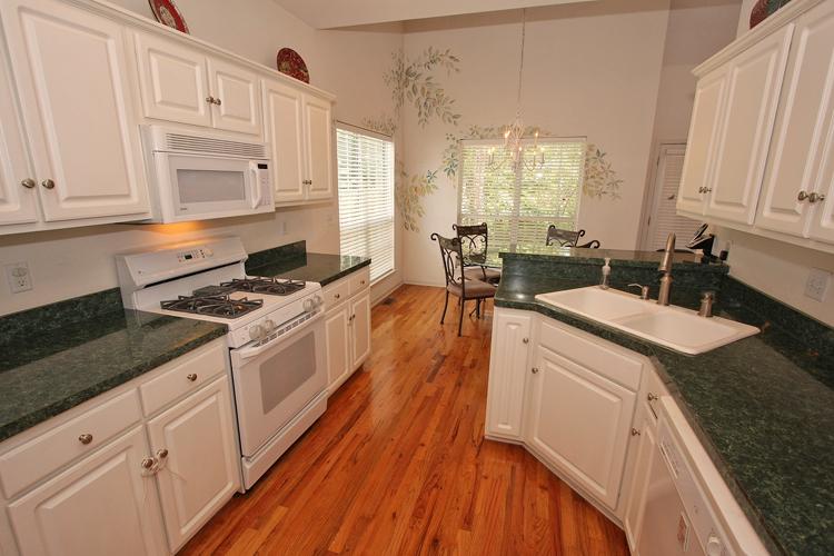 2395 Bretdale Rd, Duluth, GA 30096 photo 7