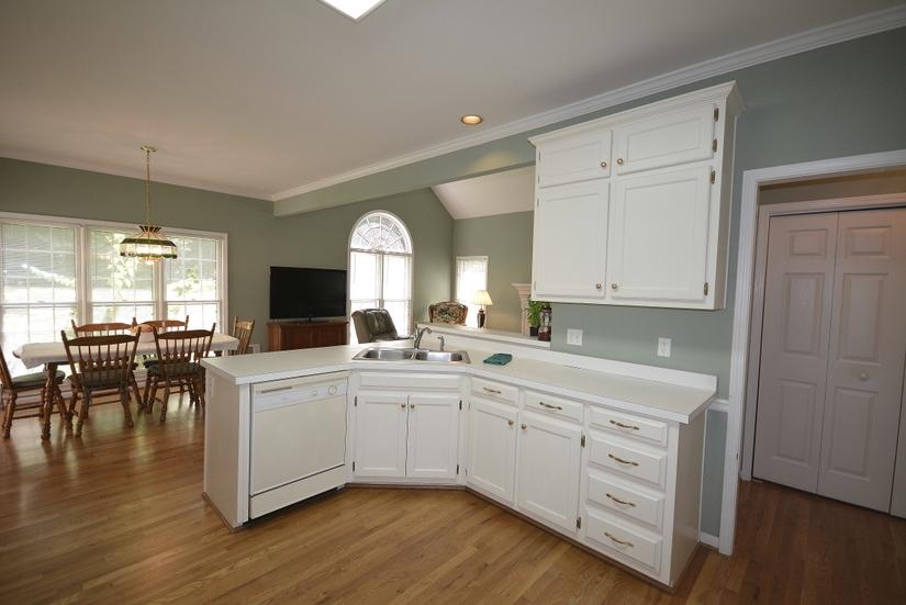 5695 Windchase Dr, Buford, GA 30518 photo 8