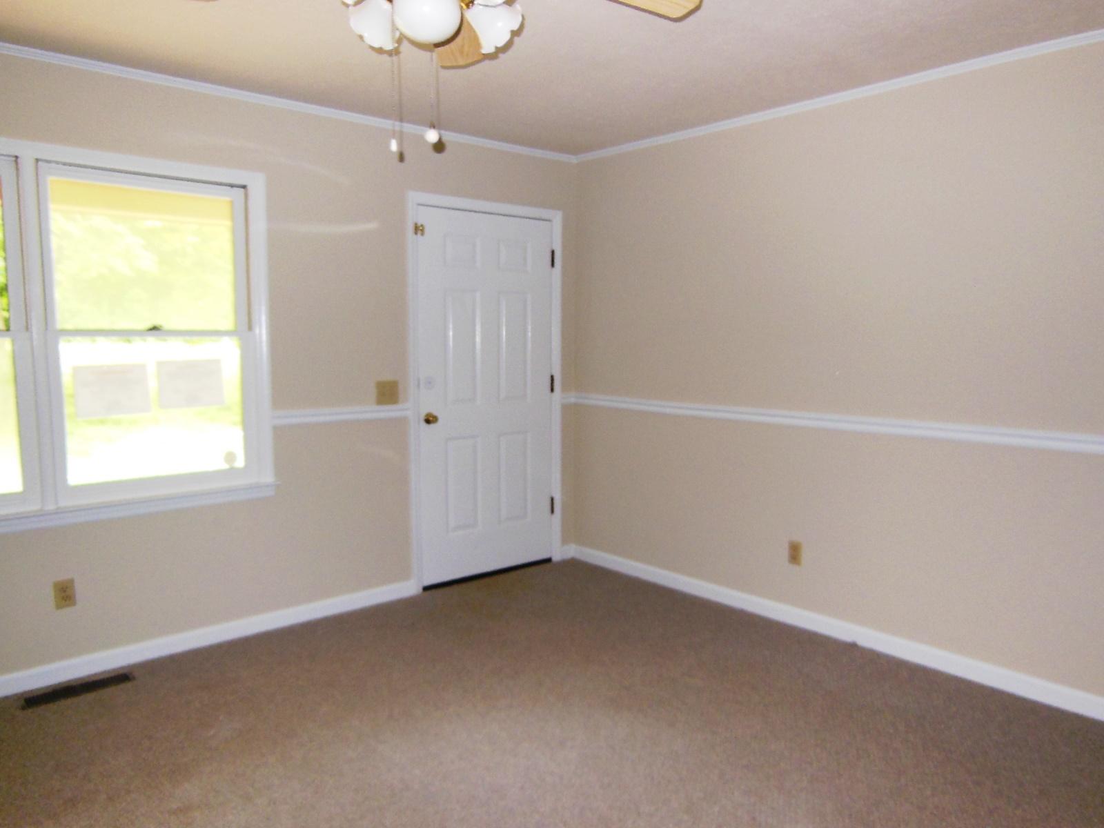 211 Nancy Dr, Toccoa, GA 30577 photo 6