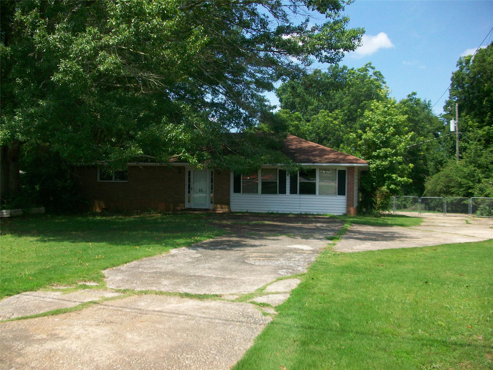 15 North Ave, Hampton, GA 30228 photo 2