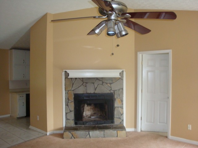 6820 Silver Maple Dr, Rex, GA 30273 photo 4
