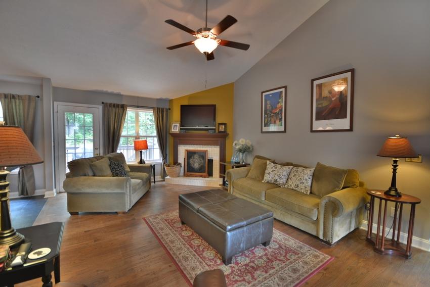 3952 Express Dr, Buford, GA 30519 photo 4