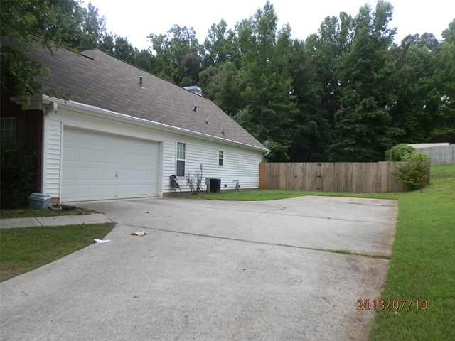 697 Lake Cove Dr, Hampton, GA 30228 photo 2