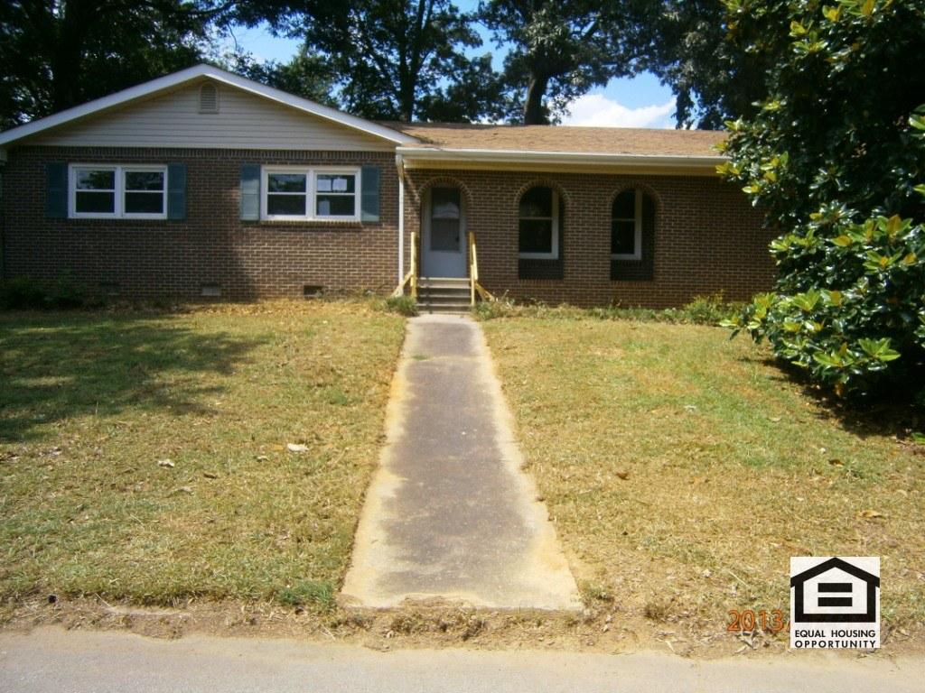 1210 Helen St, Morrow, GA 30260 photo 1
