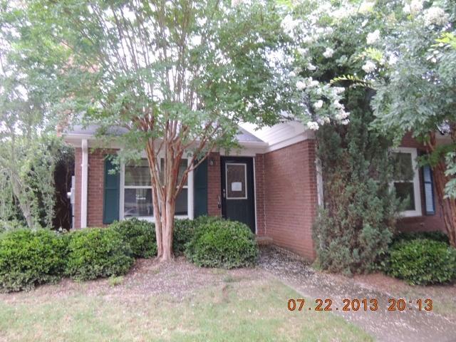 128 Manor Row, Macon, GA 31210 photo 1
