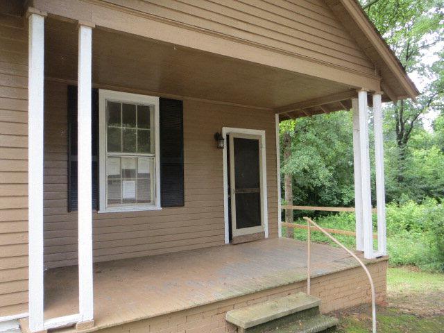 137 4th St, Monroe, GA 30655 photo 3