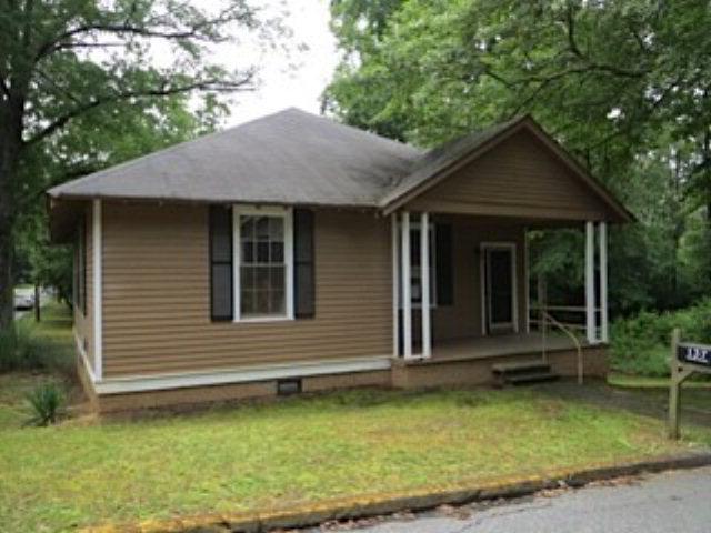 137 4th St, Monroe, GA 30655 photo 1