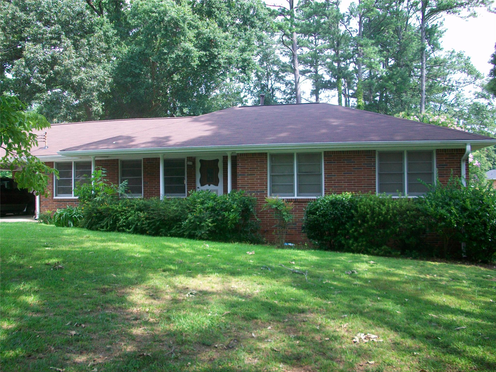 1950 Pine Valley Dr, Morrow, GA 30260 photo 3
