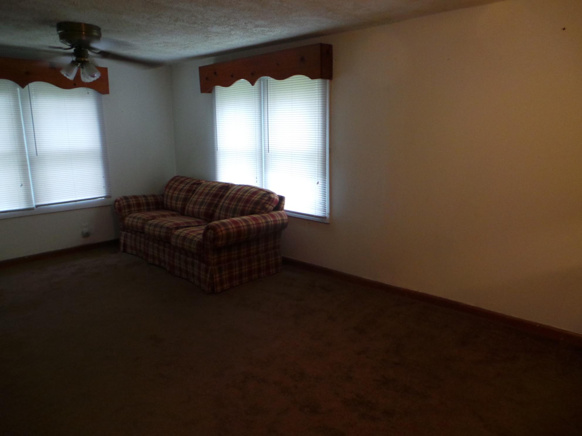 146 S Page St, Lagrange, GA 30240 photo 6