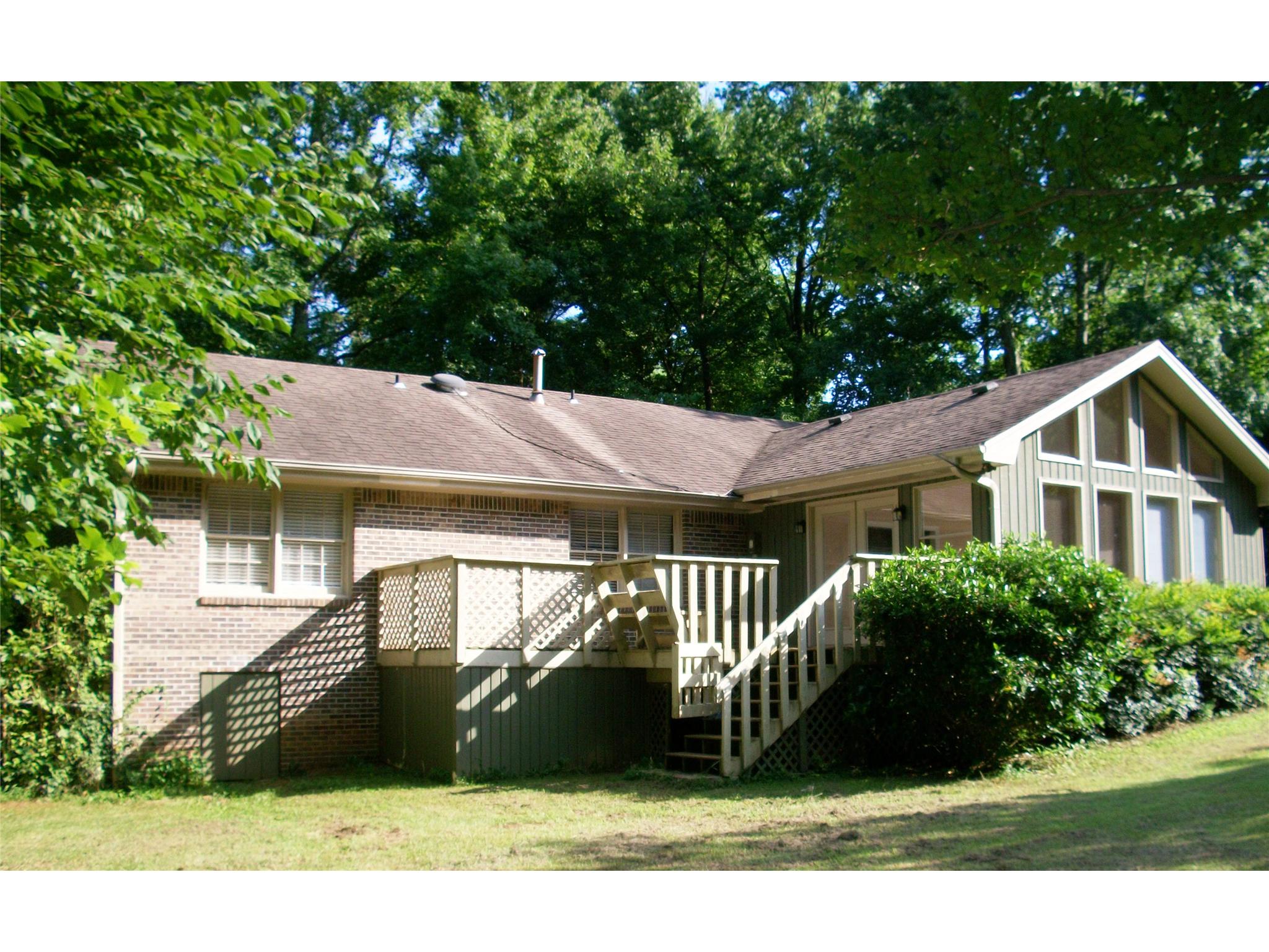 2942 Mockingbird Cir, Duluth, GA 30096 photo 1