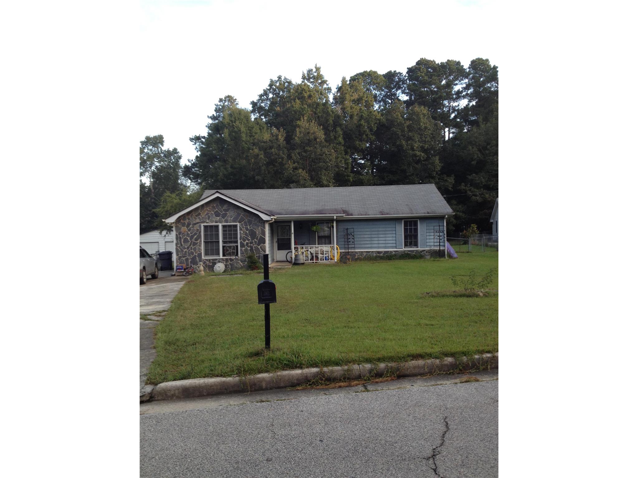 142 Caldwell Dr, Hampton, GA 30228 photo 1