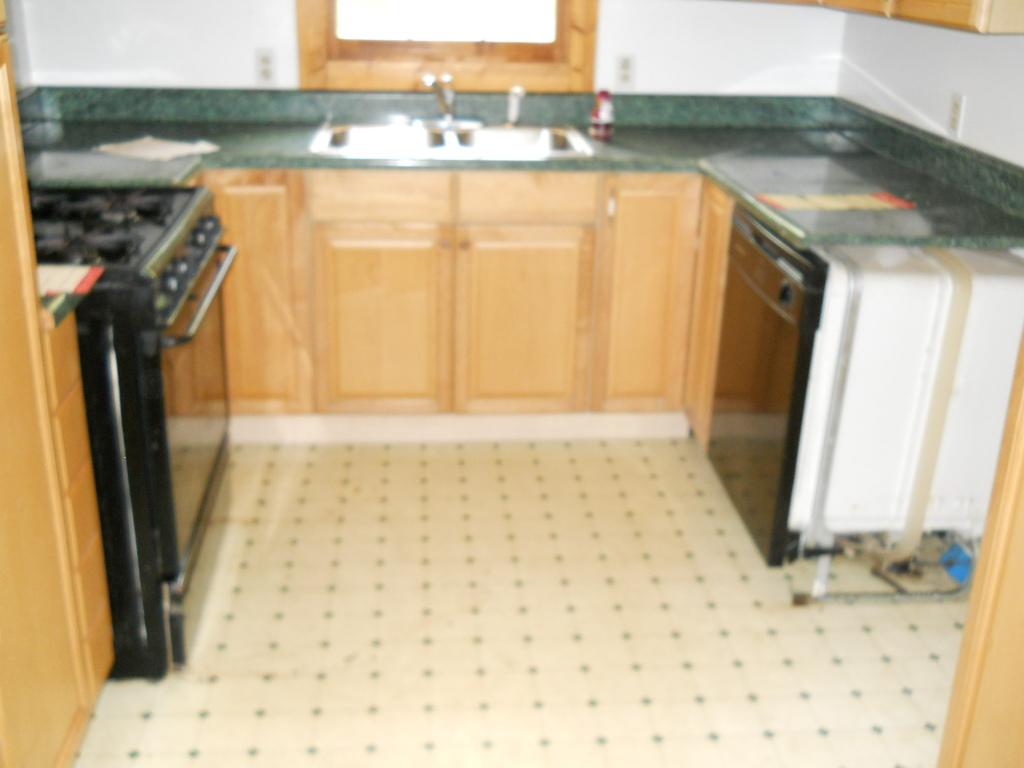 6446 Bennett Dr, Rex, GA 30273 photo 4