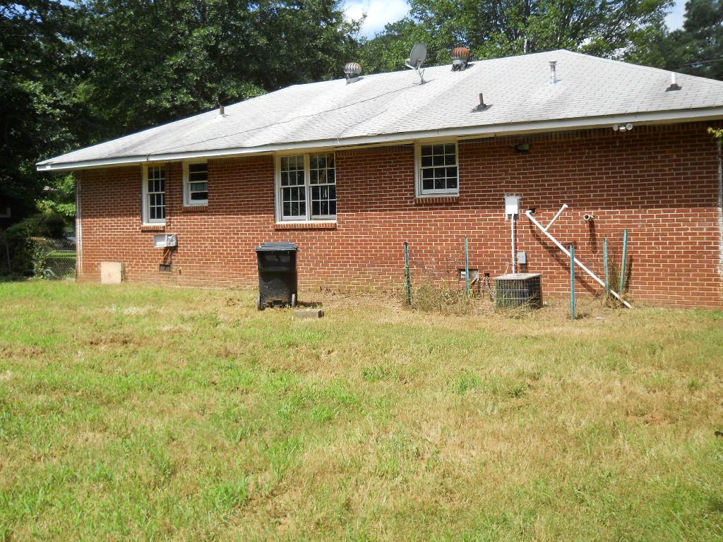 6446 Bennett Dr, Rex, GA 30273 photo 9
