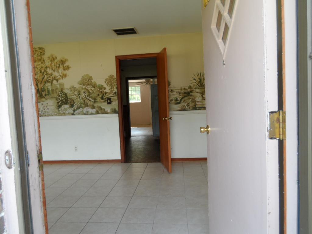 6130 Phillips Dr, Morrow, GA 30260 photo 5