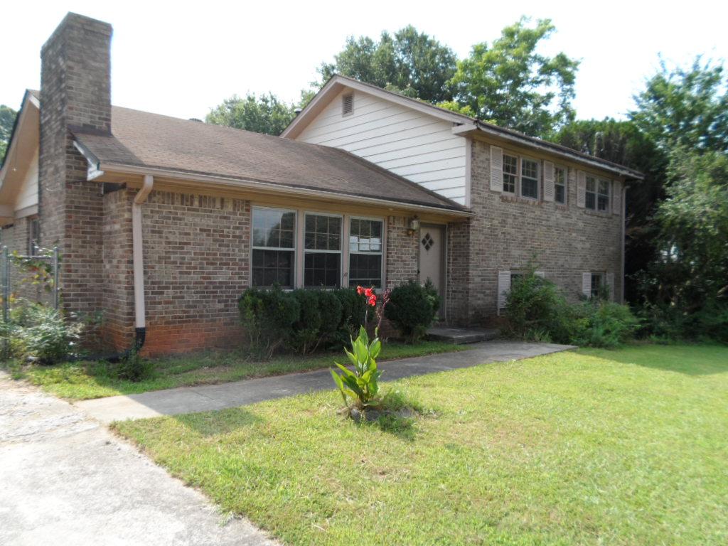 6130 Phillips Dr, Morrow, GA 30260 photo 4