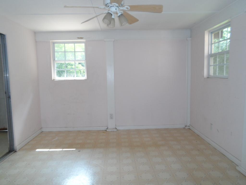 6130 Phillips Dr, Morrow, GA 30260 photo 8