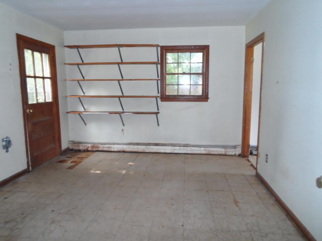 6130 Phillips Dr, Morrow, GA 30260 photo 12