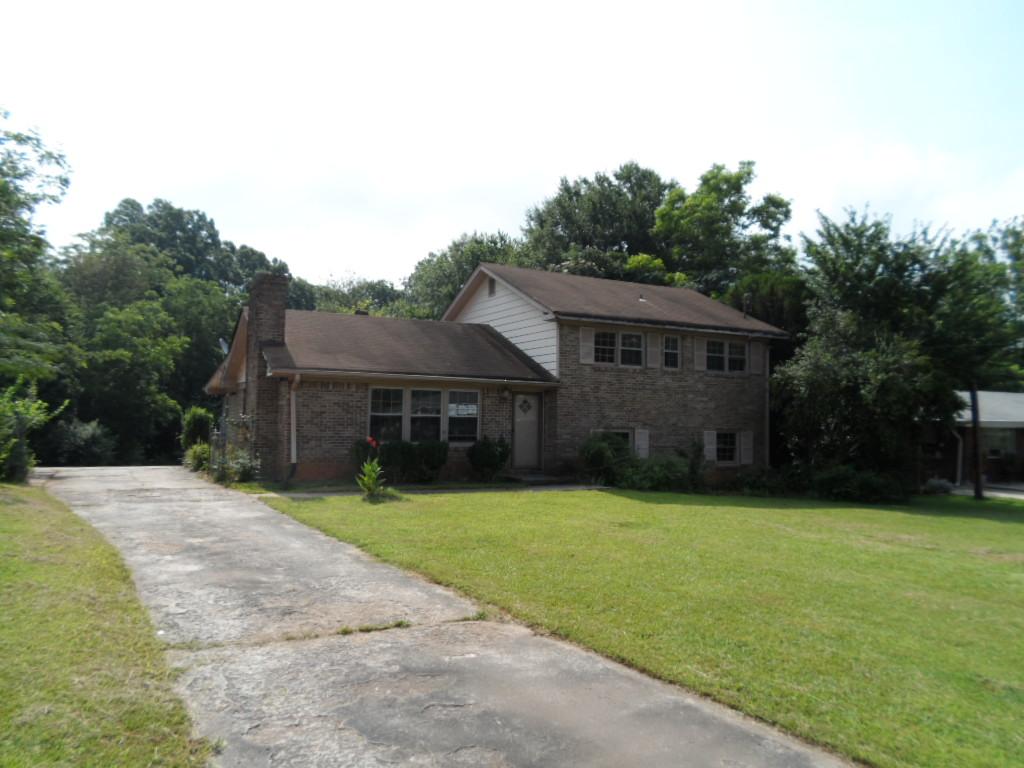 6130 Phillips Dr, Morrow, GA 30260 photo 1