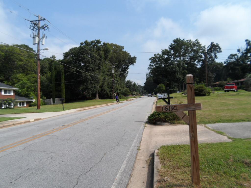 6130 Phillips Dr, Morrow, GA 30260 photo 2