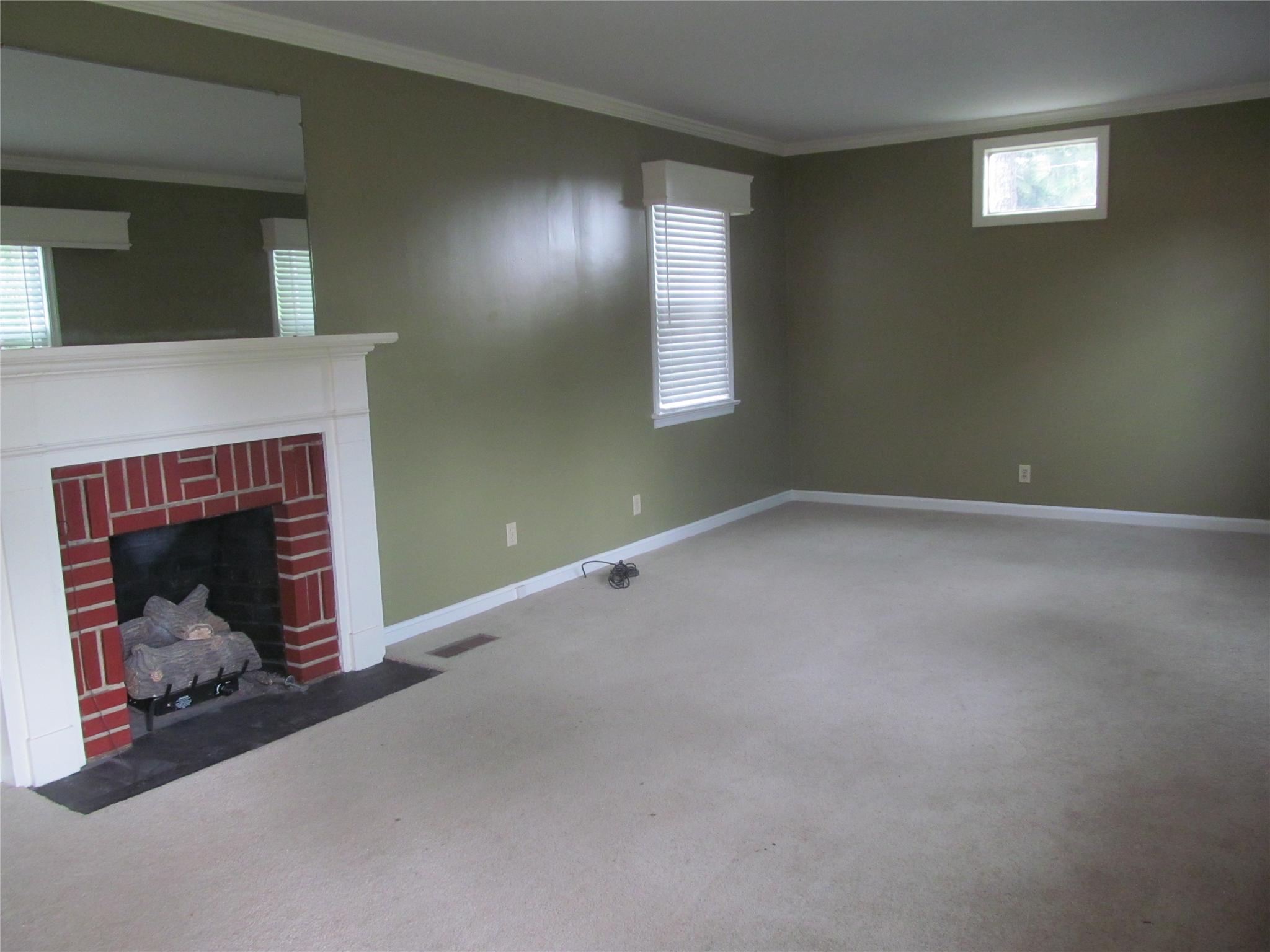 261 Beechwood Cir, Lagrange, GA 30240 photo 2