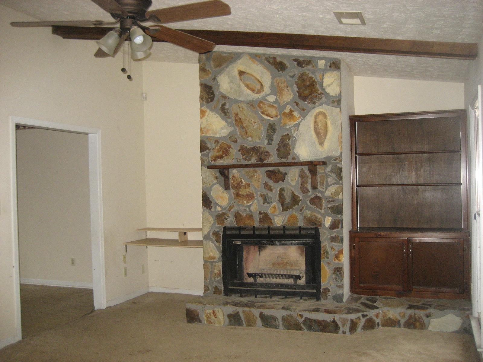 105 Daniel Ct, Lagrange, GA 30241 photo 4