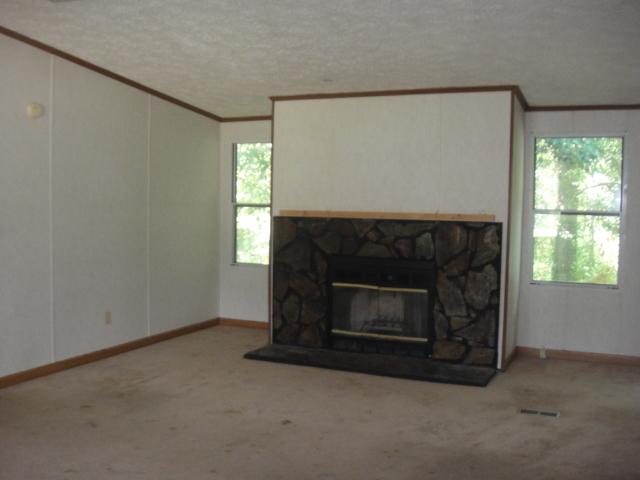 128 Midget Dr, Toccoa, GA 30577 photo 3