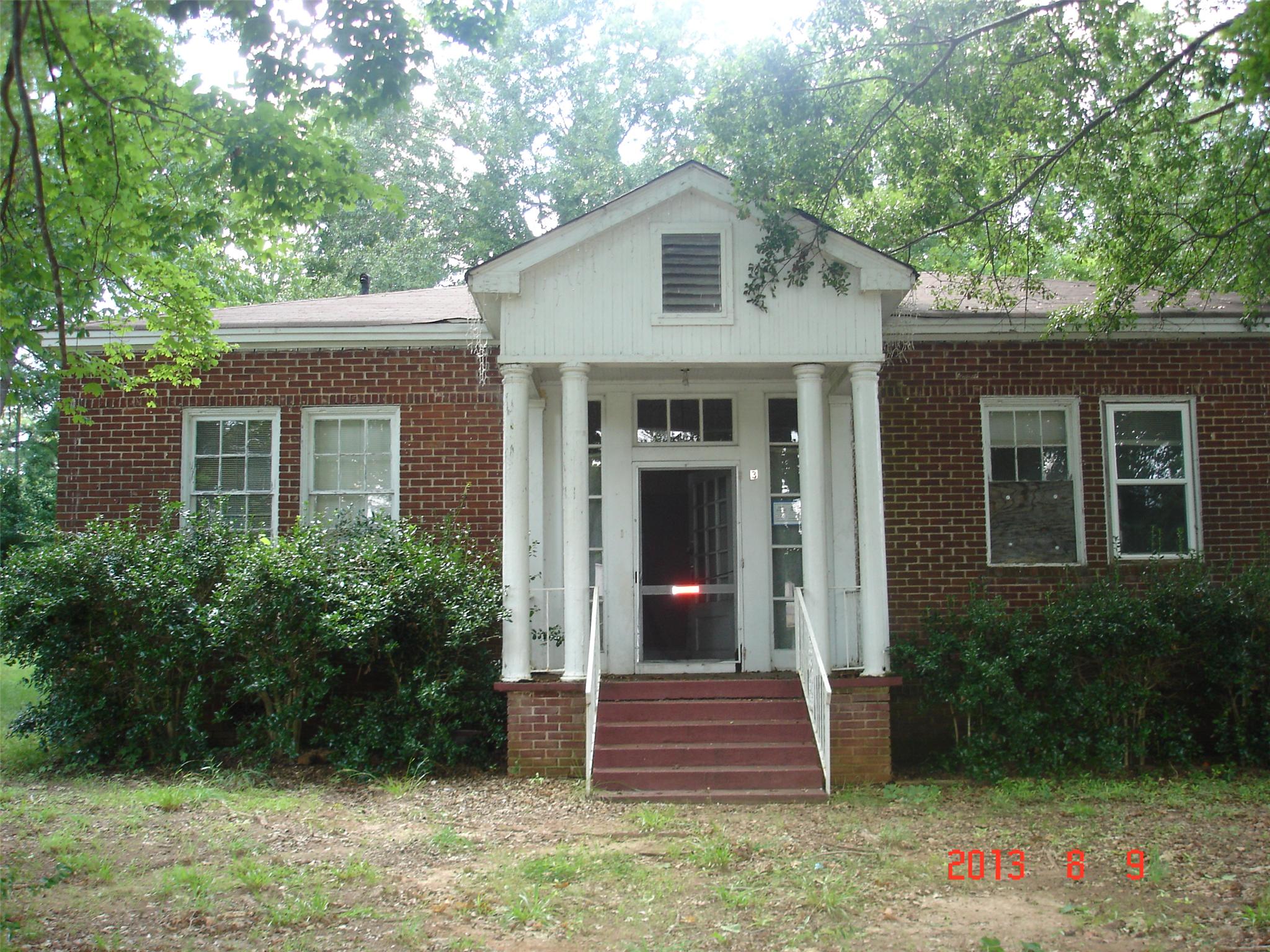 3 Seventh St, Jackson, GA 30233 photo 2
