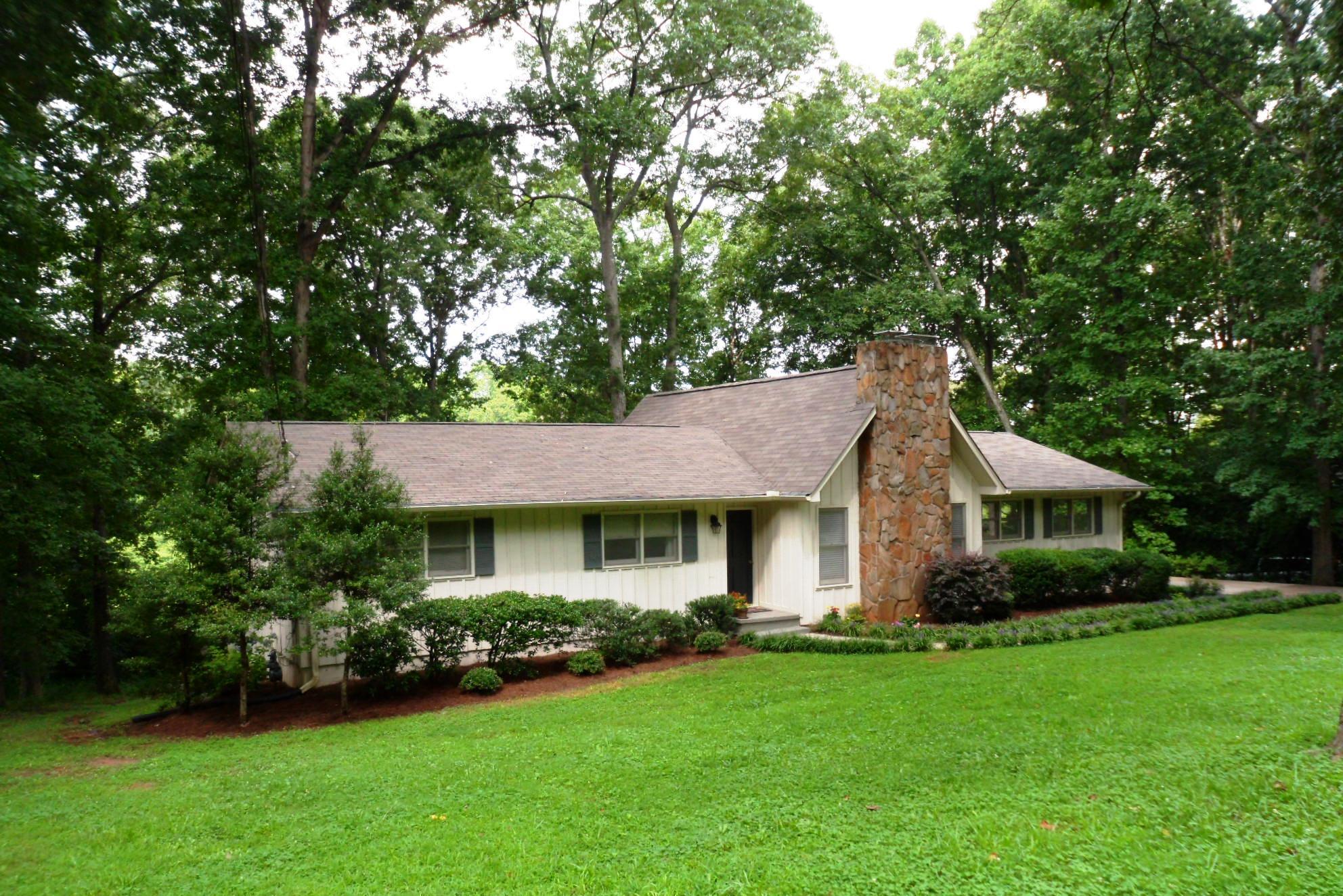 307 Ridgeway Cir, Cornelia, GA 30531 photo 1