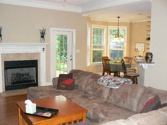 102 Hidden Springs Dr, Lagrange, GA 30240 photo 3