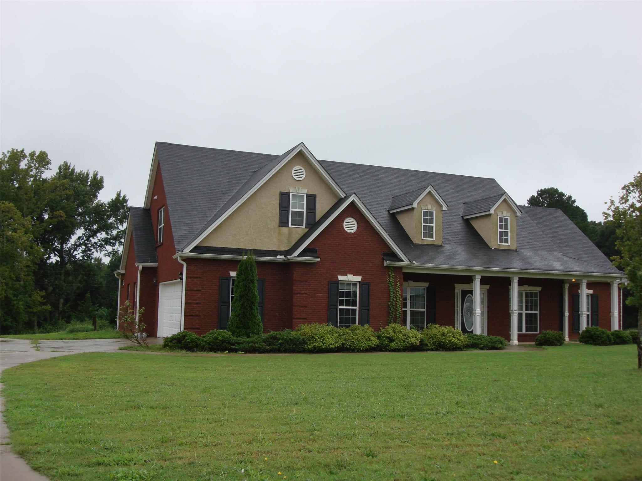 240 Hedgewood Dr, Hampton, GA 30228 photo 1