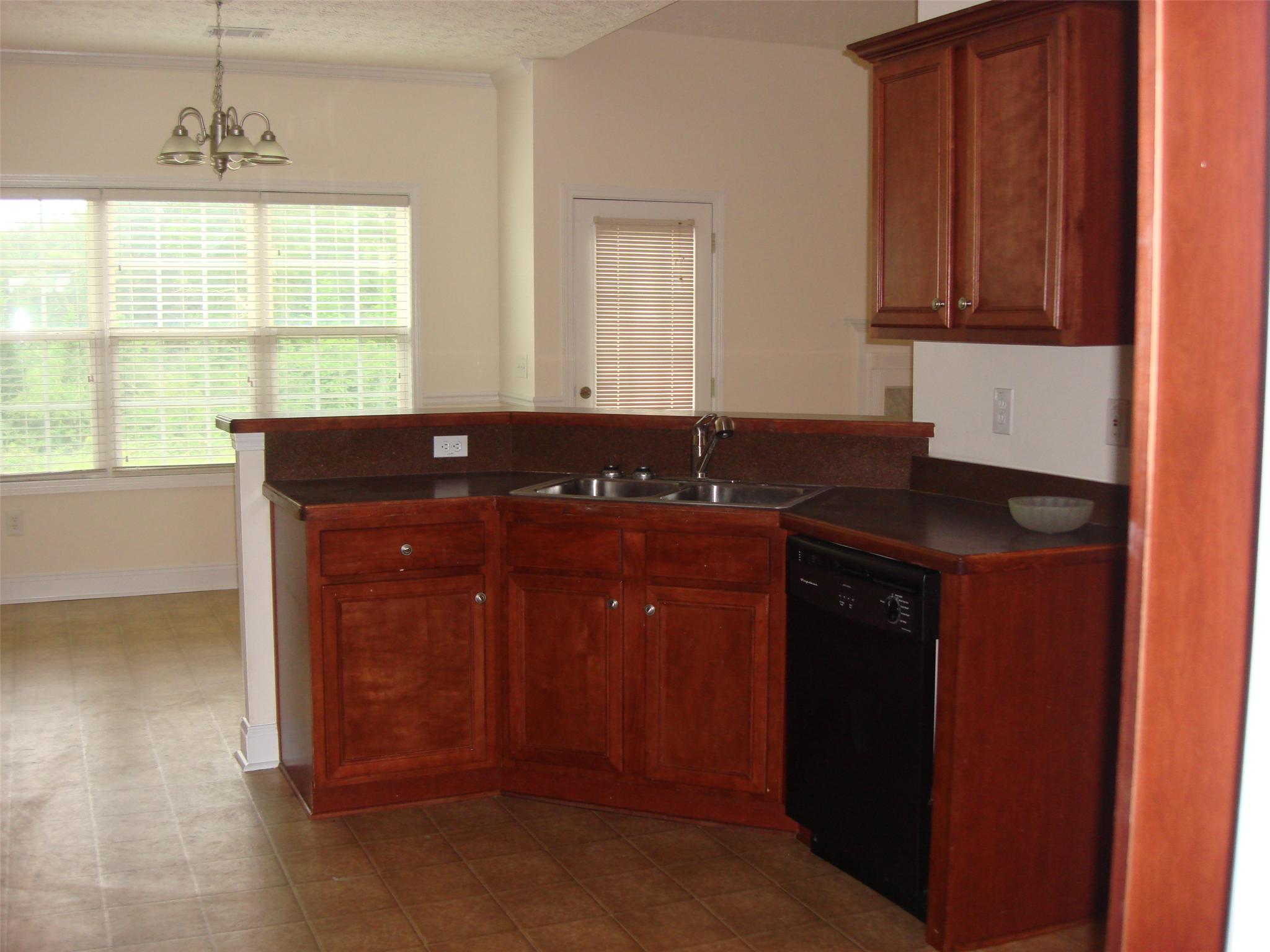 240 Hedgewood Dr, Hampton, GA 30228 photo 4