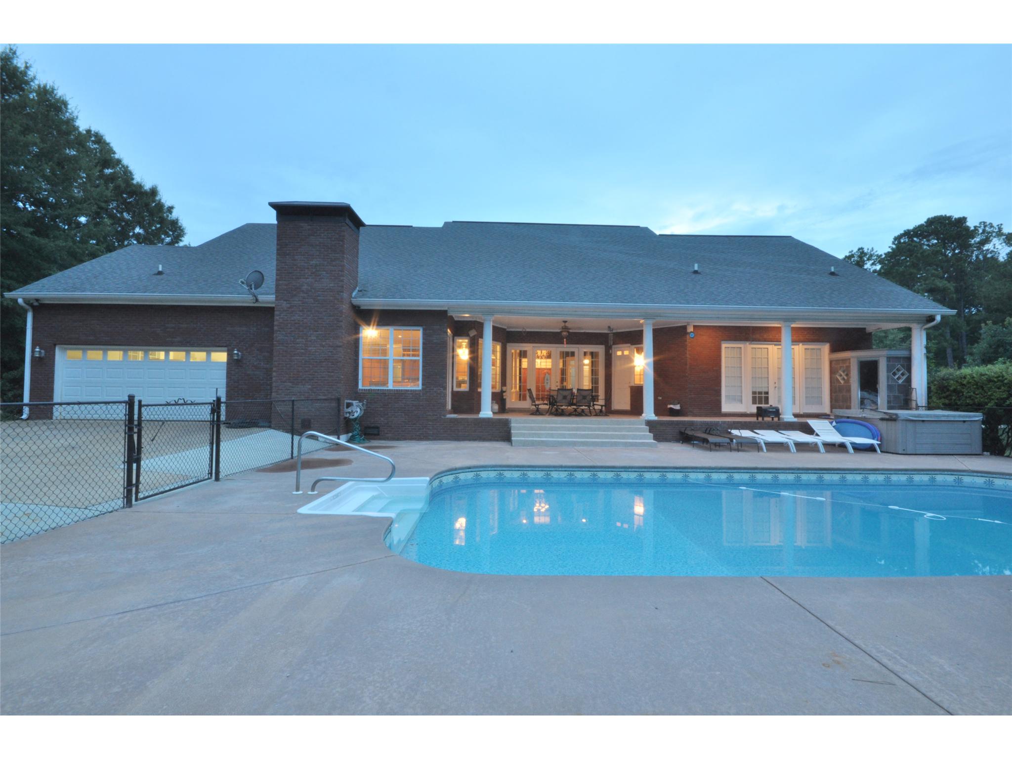 88 Concord Dr, Lagrange, GA 30240 photo 4